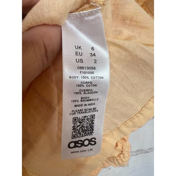 ASOS Top Size 2 Peach Eyelet Big Button Accents Stylish Chic - Picture 4 of 7